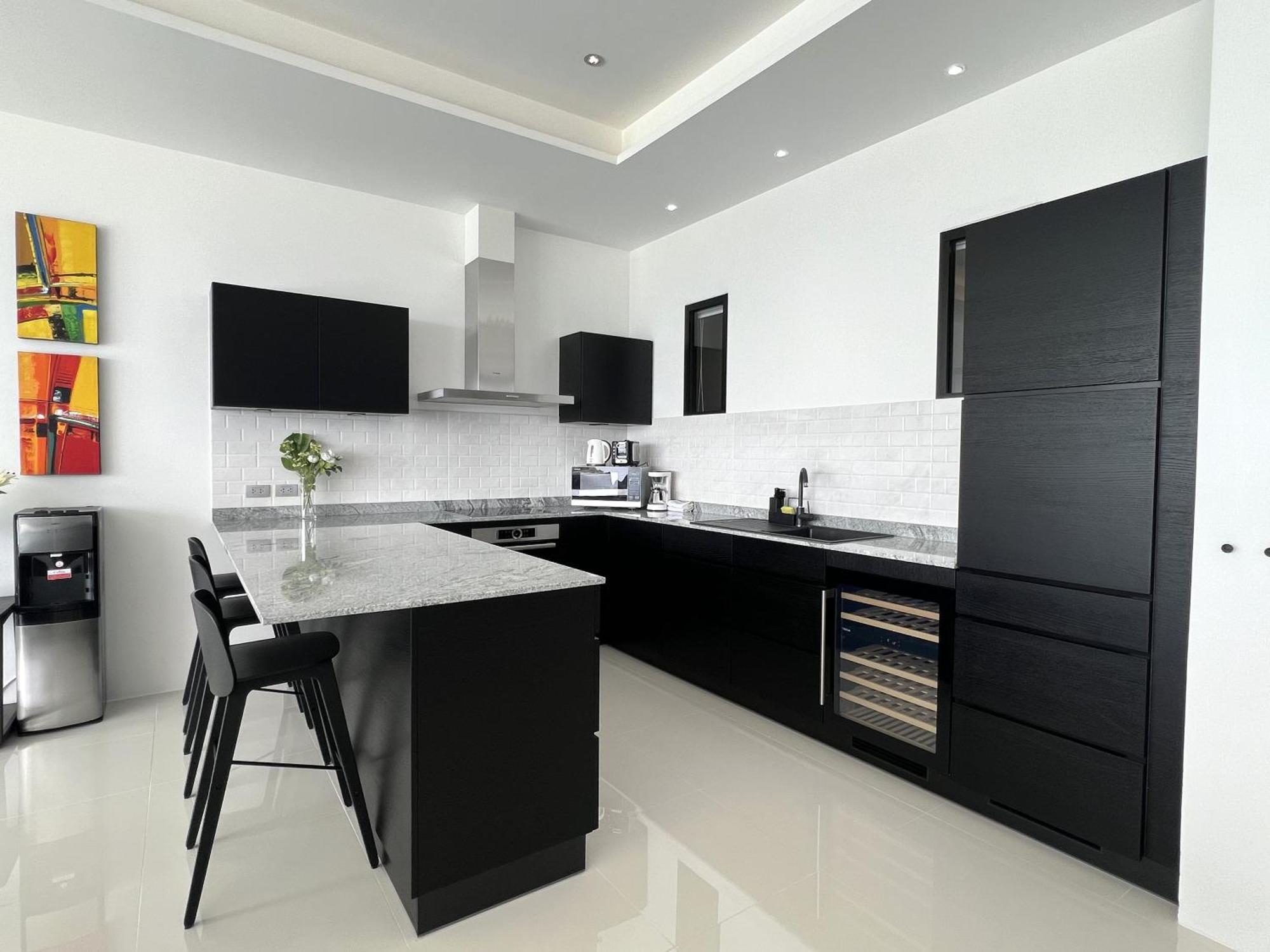 The View Phuket By Resava Aparthotel Kata-stranden Rom bilde